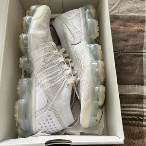 Nike Air VaporMax Flyknit 2 white/white-vast grey Size 9men